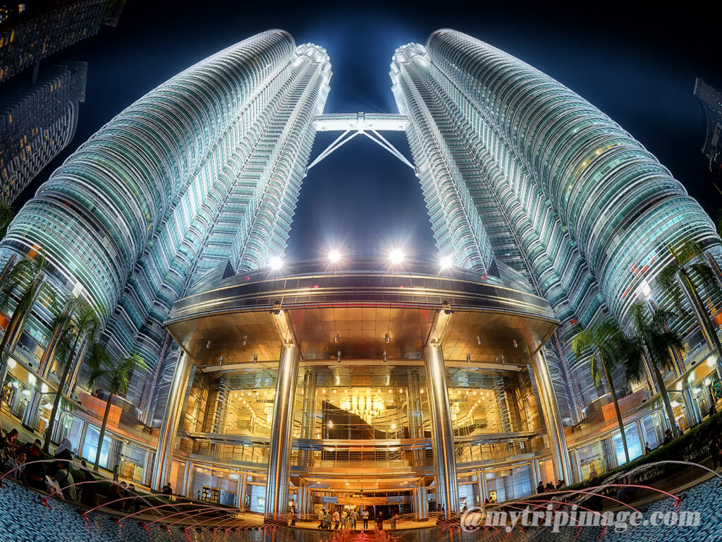 Petronas Twin Towers (2)