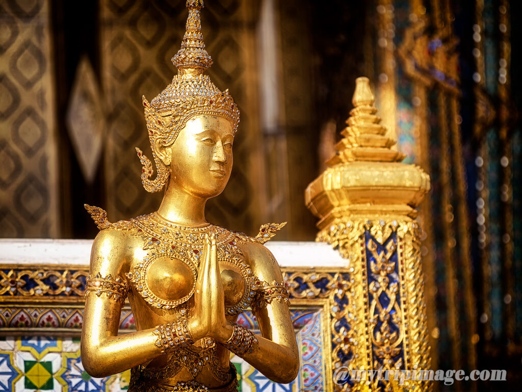 Kinnari at Wat Phra Kaew (2)