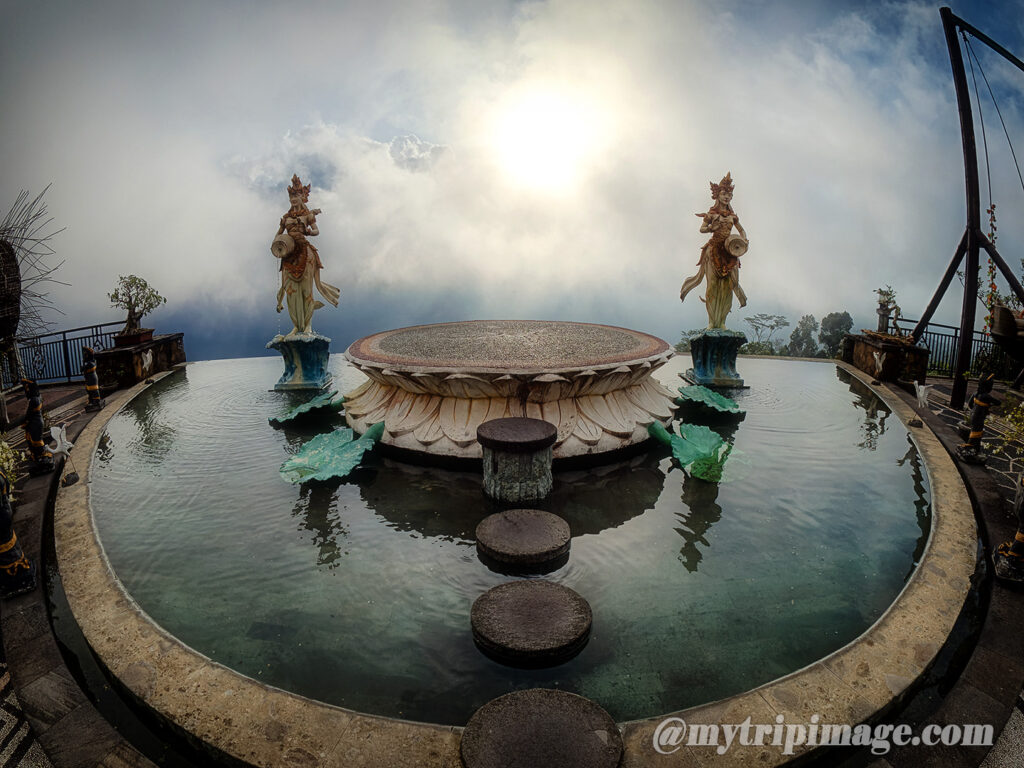 viewpoint at Lempuyang Temple (2)