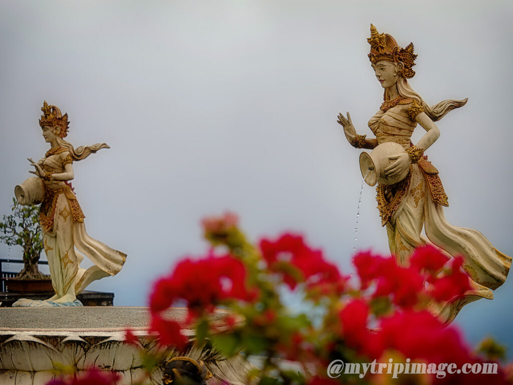 viewpoint at Lempuyang Temple (1)