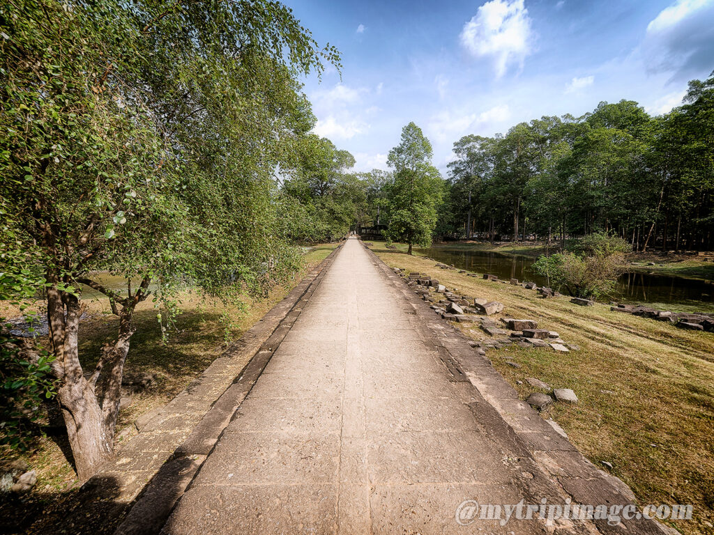 Baphuon at Angkor Thom (2)