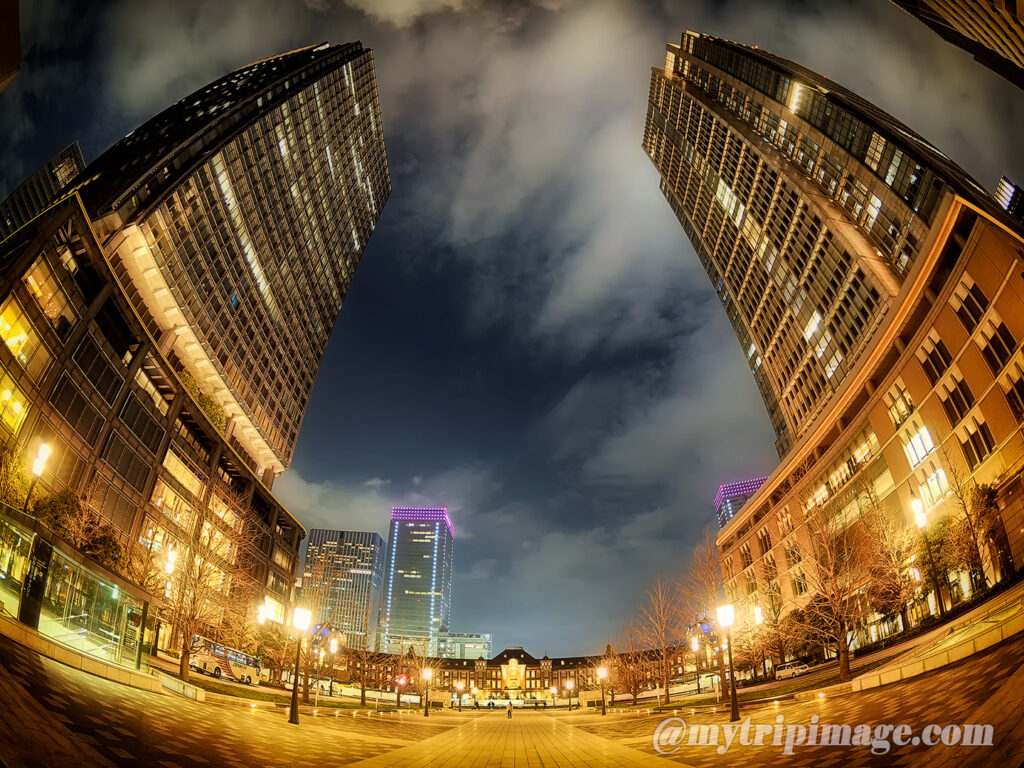 In front of Tokyo Station Marunouchi Central Exit (2)