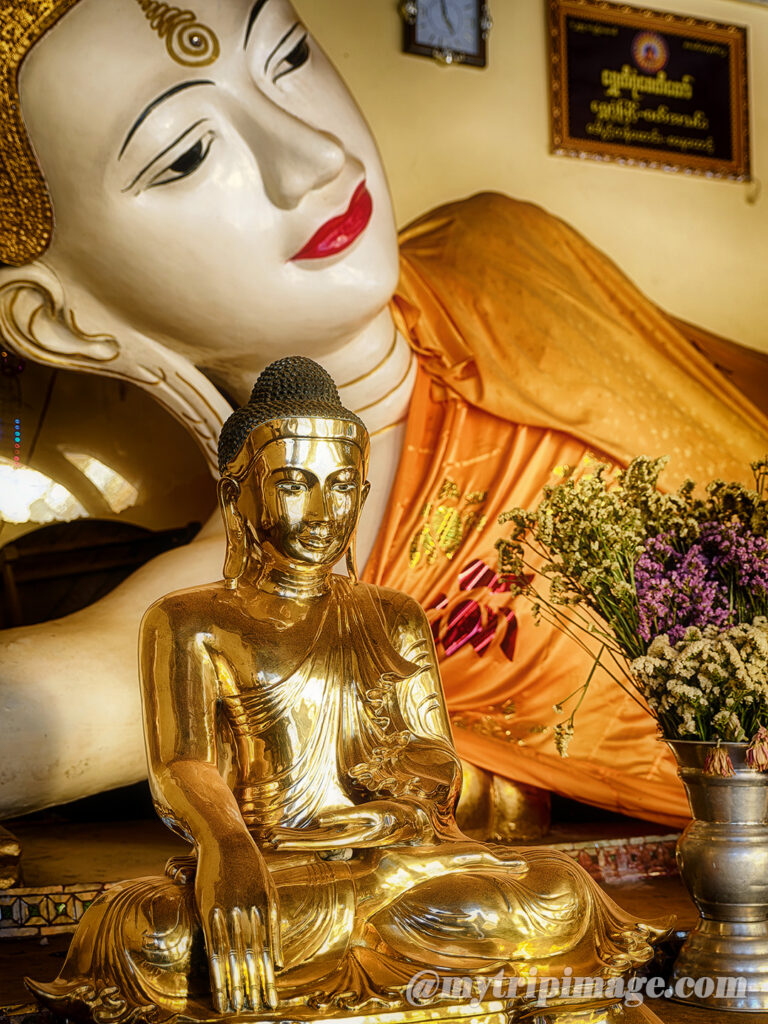 Buddha statues at Shwedagon Pagoda P.1(4)