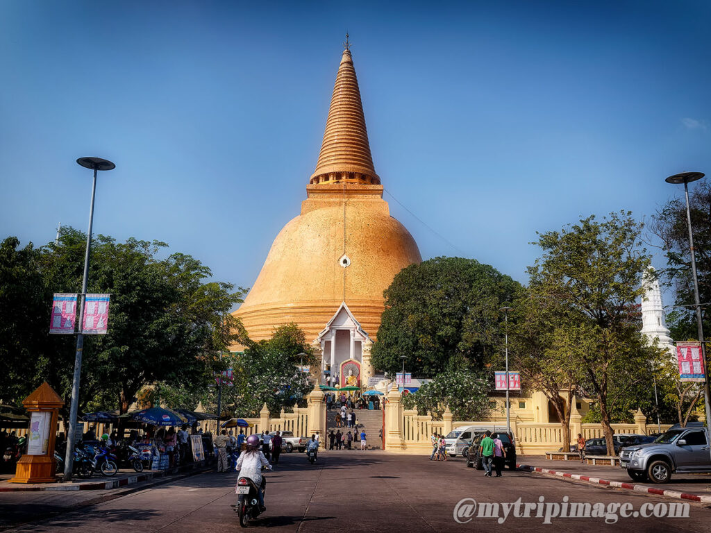 Wat Phra Pathom Chedi (1)
