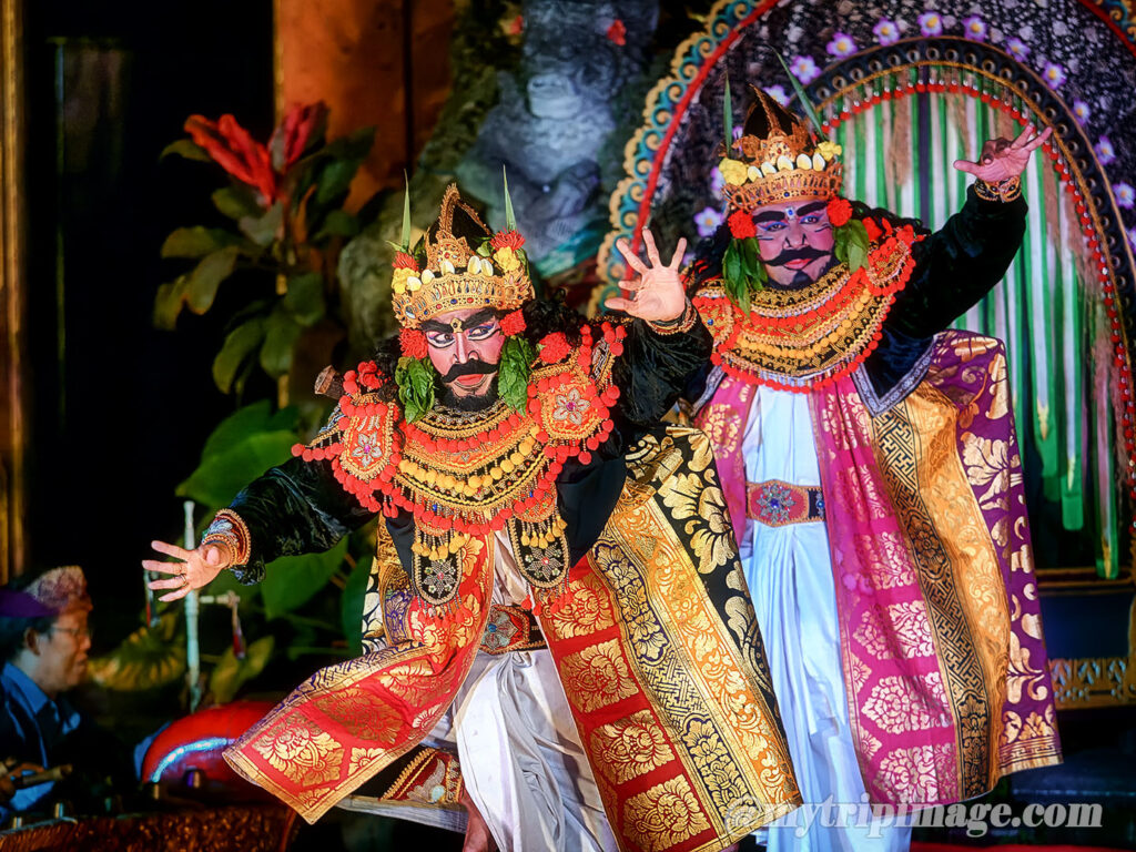 Barong Dance at Ubud Palace - Part.1 (6)