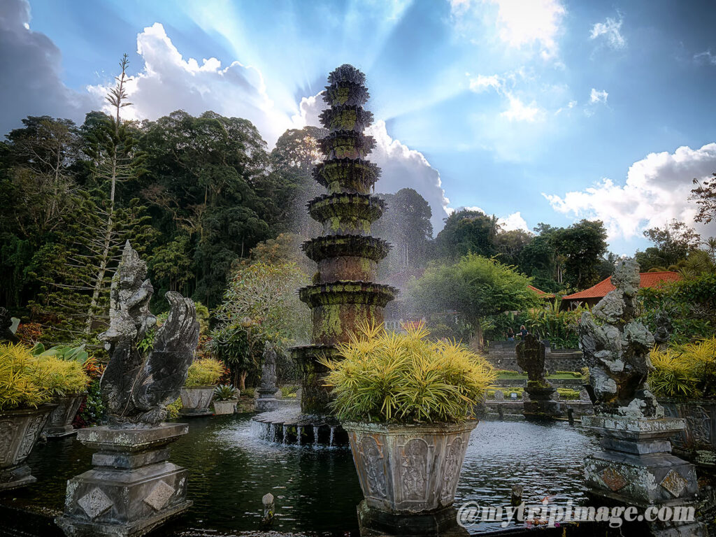 Tirta Gangga (1)