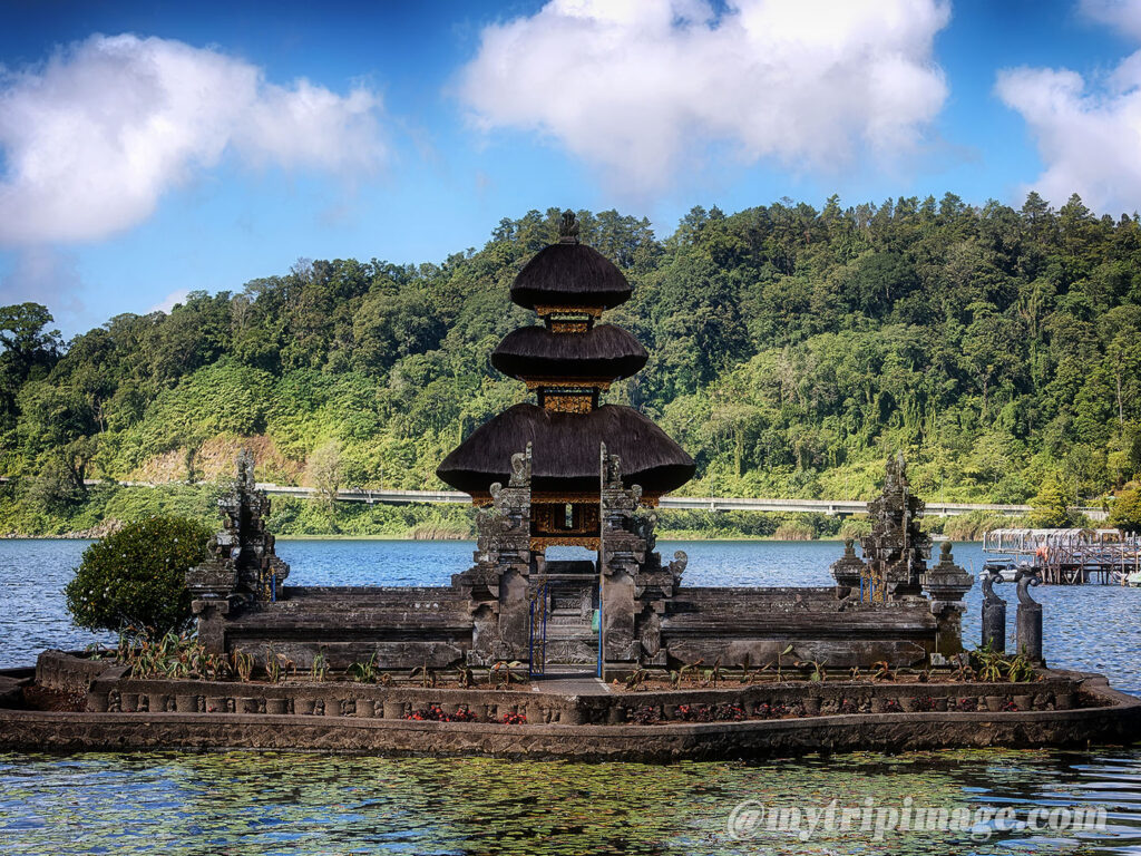 Ulun Danu Beratan Temple (5)