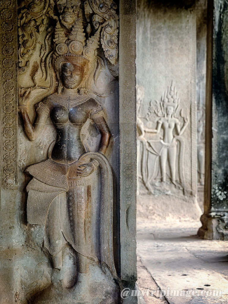 Devatas at Angkor Wat Part.2 (5)
