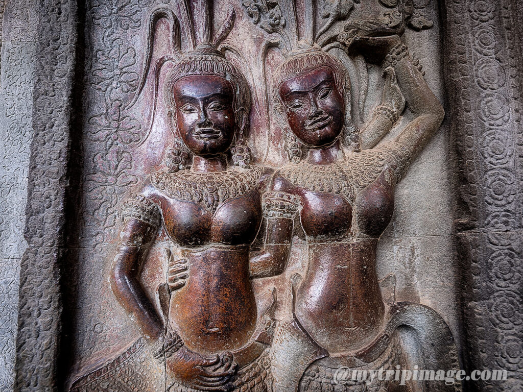 Devatas at Angkor Wat Part.2 (7)