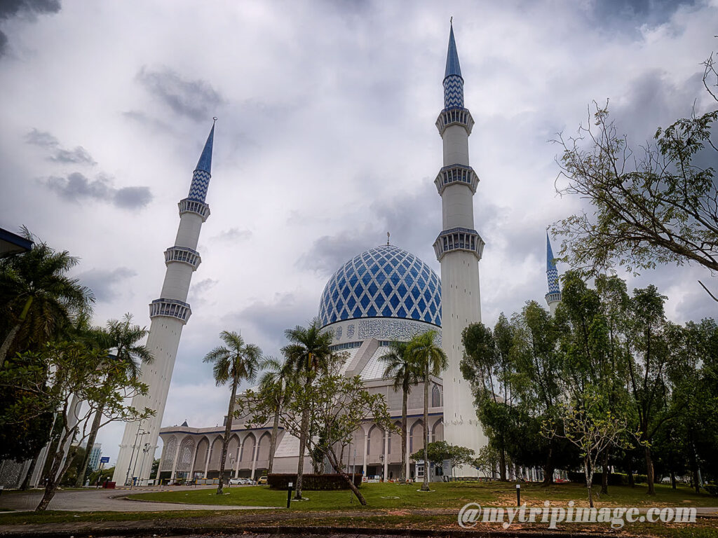 Sultan Salahuddin Abdul Aziz Shah Mosque(1)