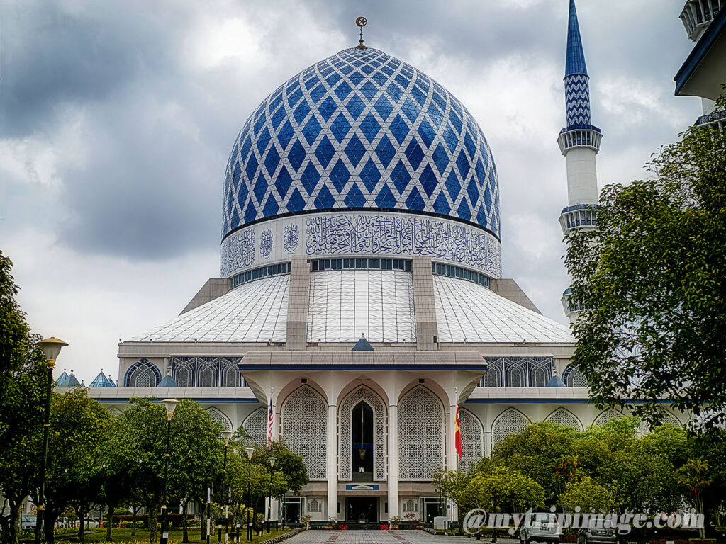 Sultan Salahuddin Abdul Aziz Shah Mosque(2)