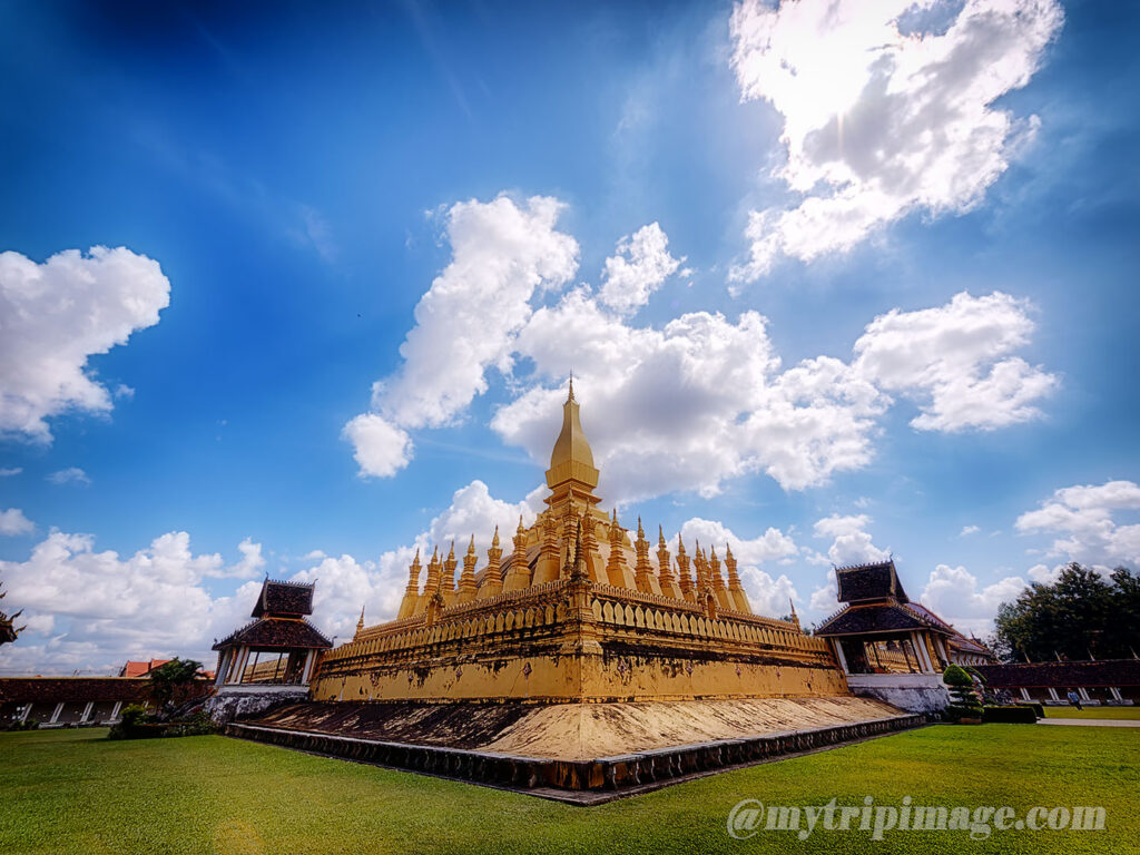 Pha That Luang (4)