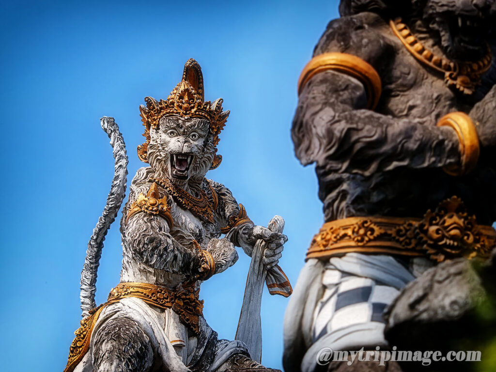 Titi Banda Statue (5)