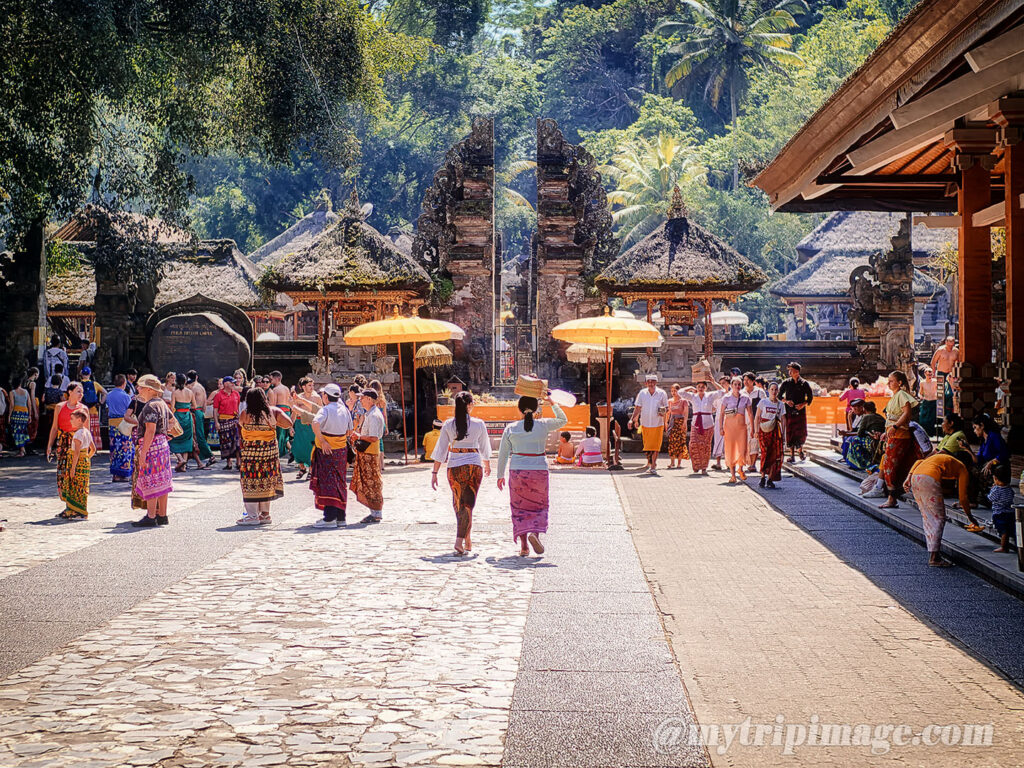 Tirta Empul Temple 02