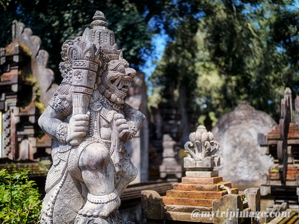 Tirta Empul Temple 04
