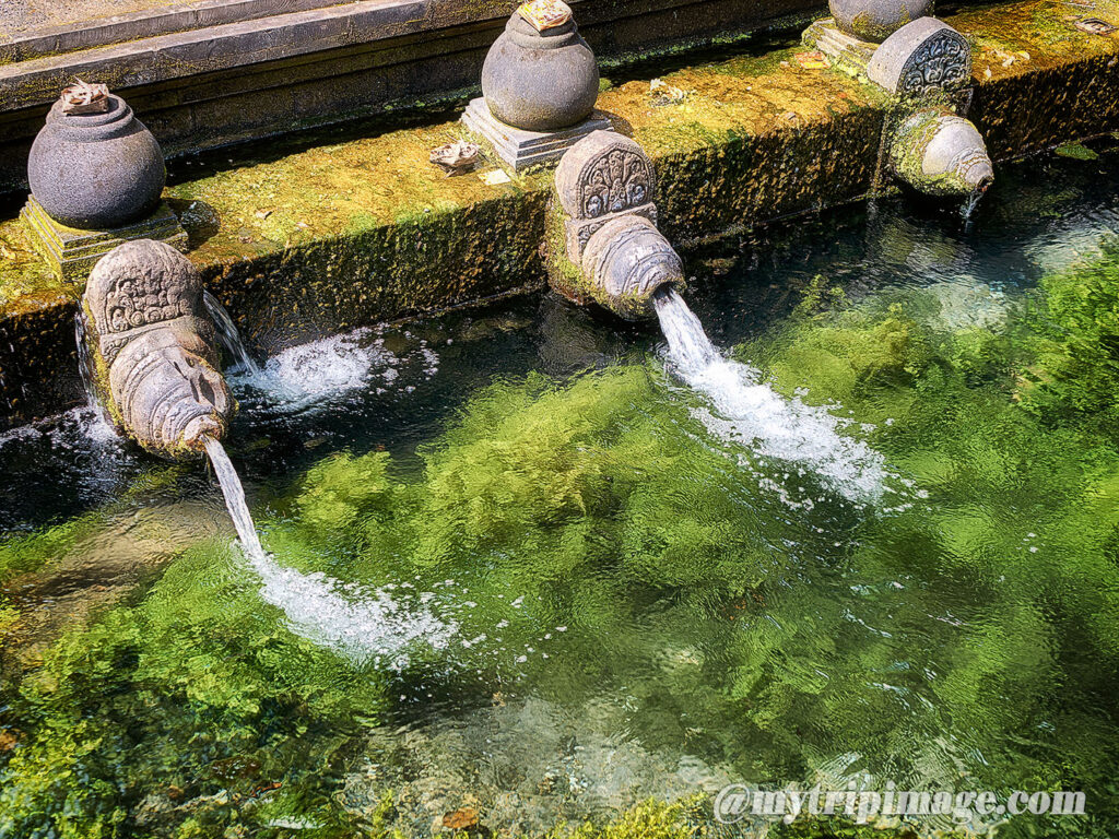 Tirta Empul Temple 09