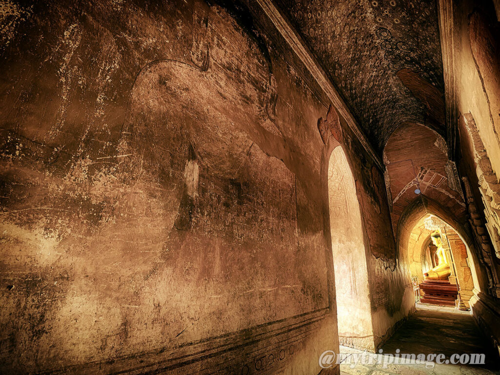 Htilominlo Temple (3)