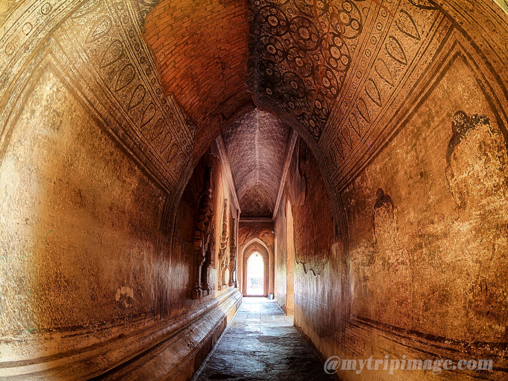 Htilominlo Temple (6)