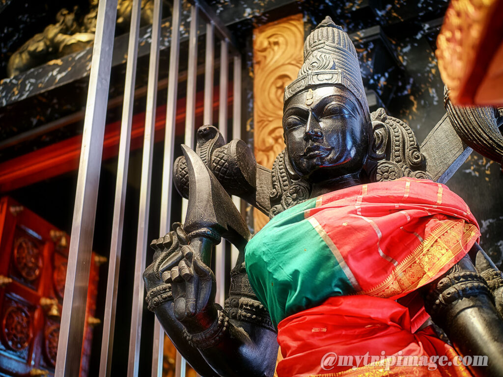 Statues in temples at Batu Caves (4)