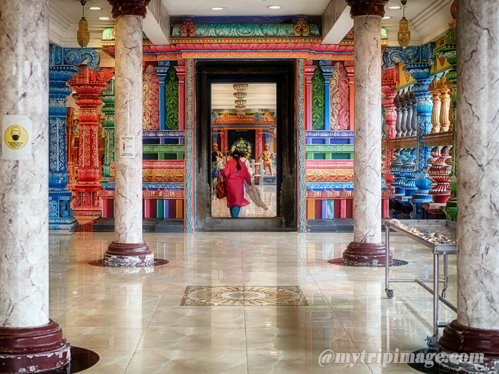 Statues in temples at Batu Caves (10)
