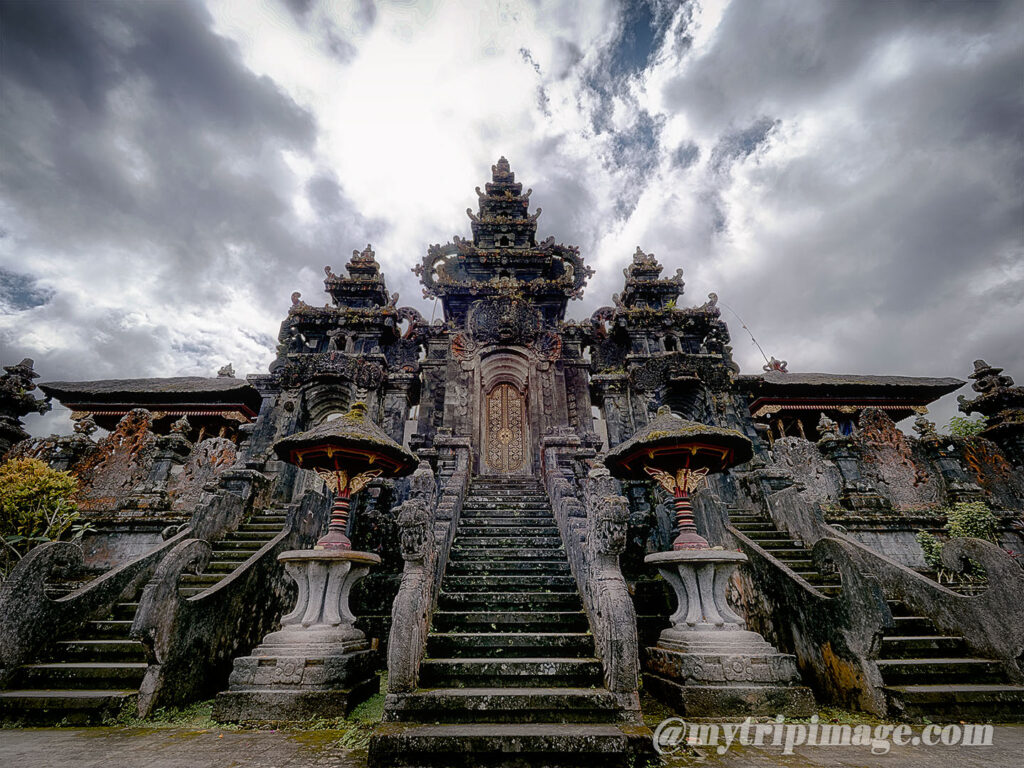 Besakih Temple Page.2 (7)