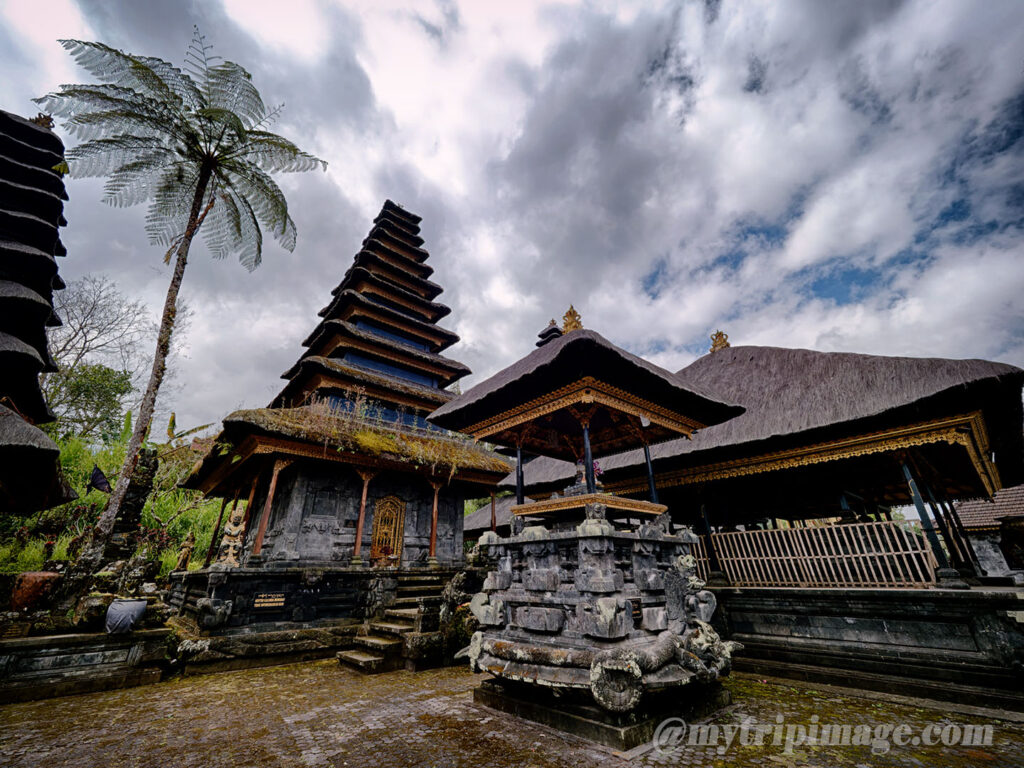Besakih Temple Page.2 (10)